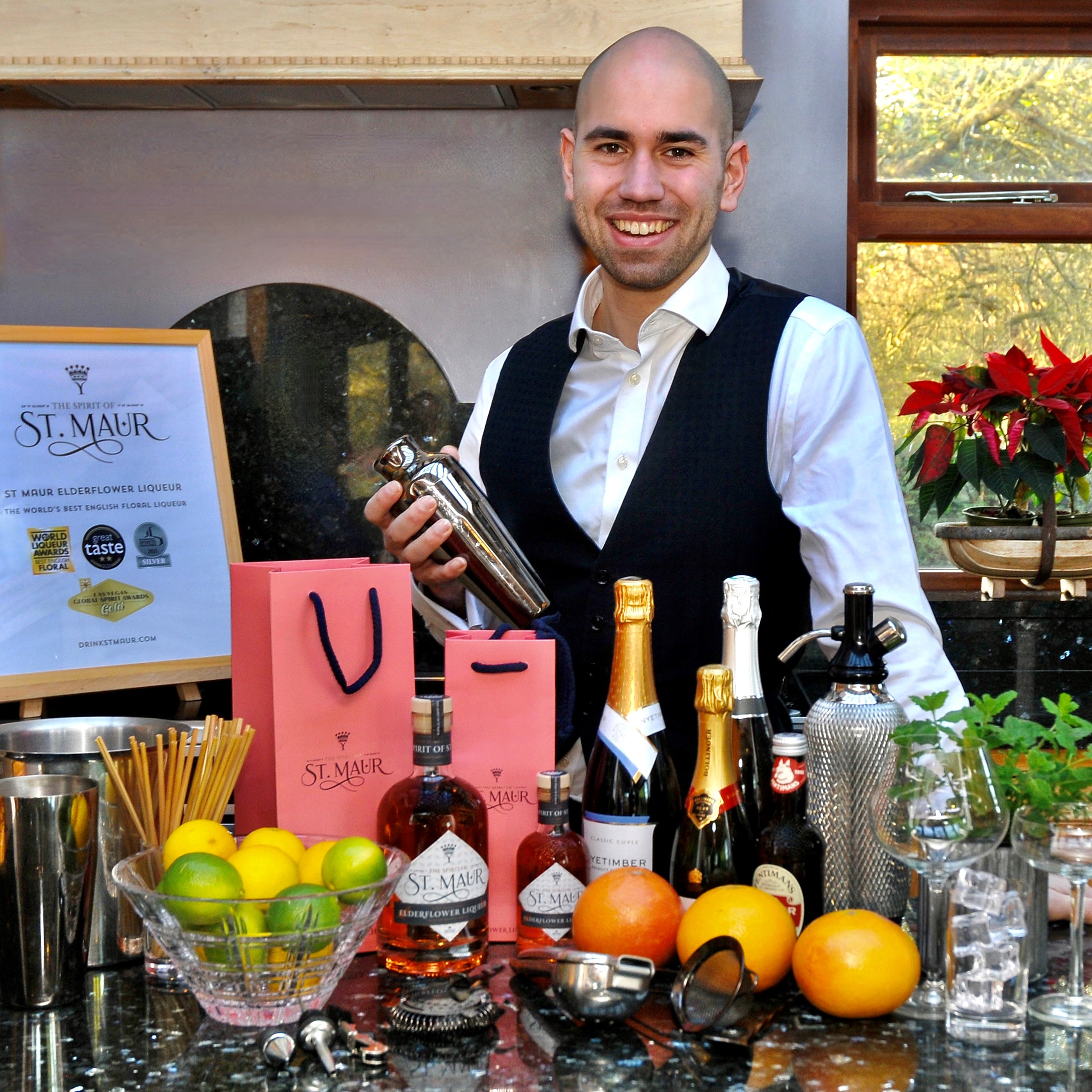 St Maur Valentine's cocktail, elderflower liqueur