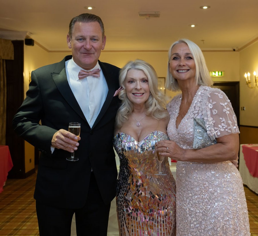Sue Cressman, Nailcote Hall, Pink Ball