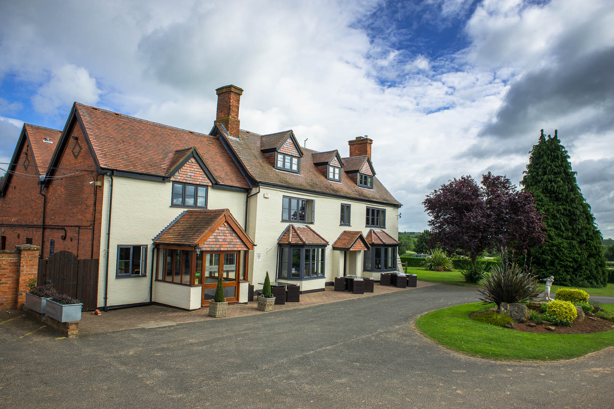 Stratford Park Hotel & Golf Club, doggy afternoon teas