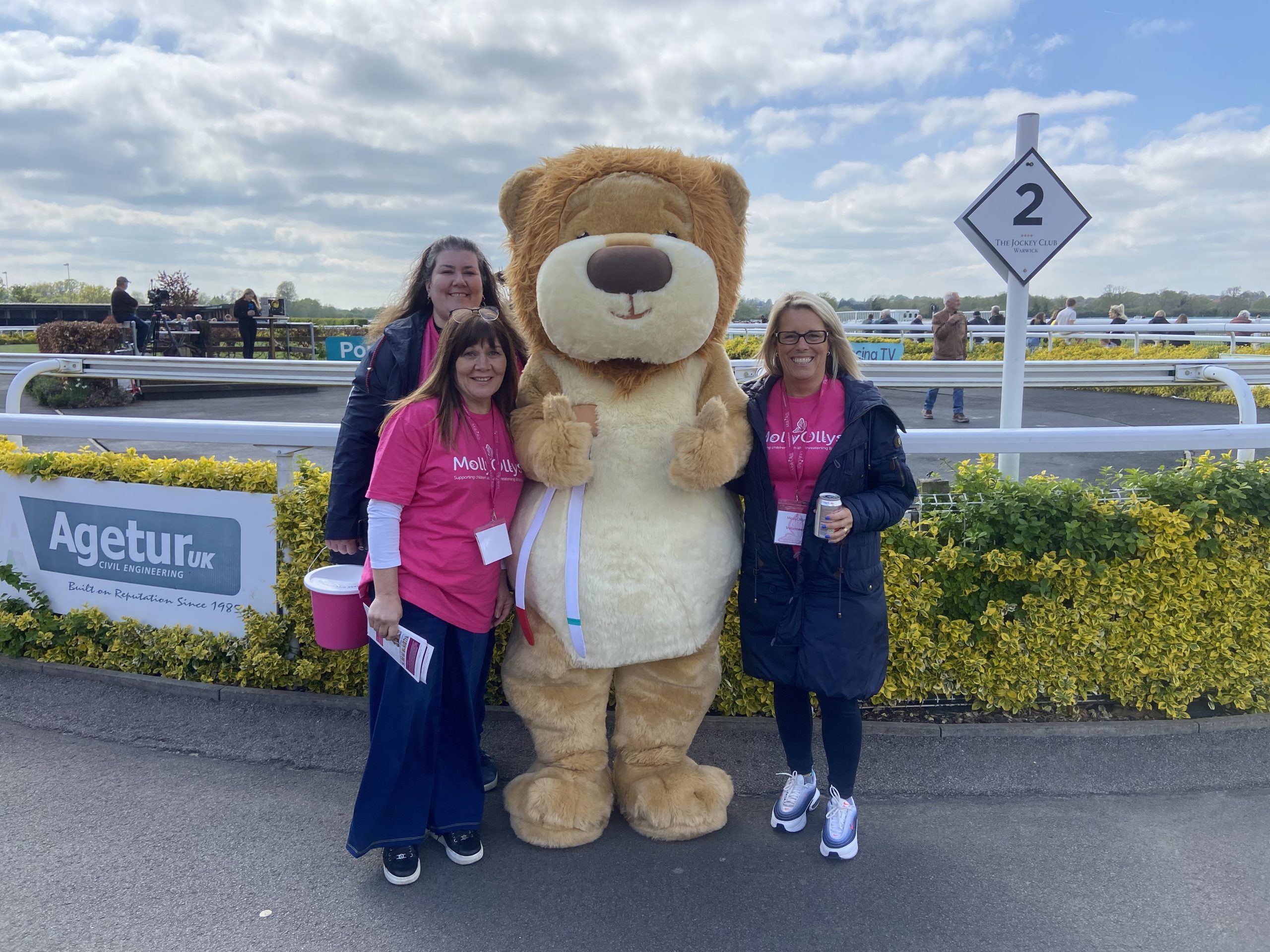 Molly Ollys, Warwick Racecourse