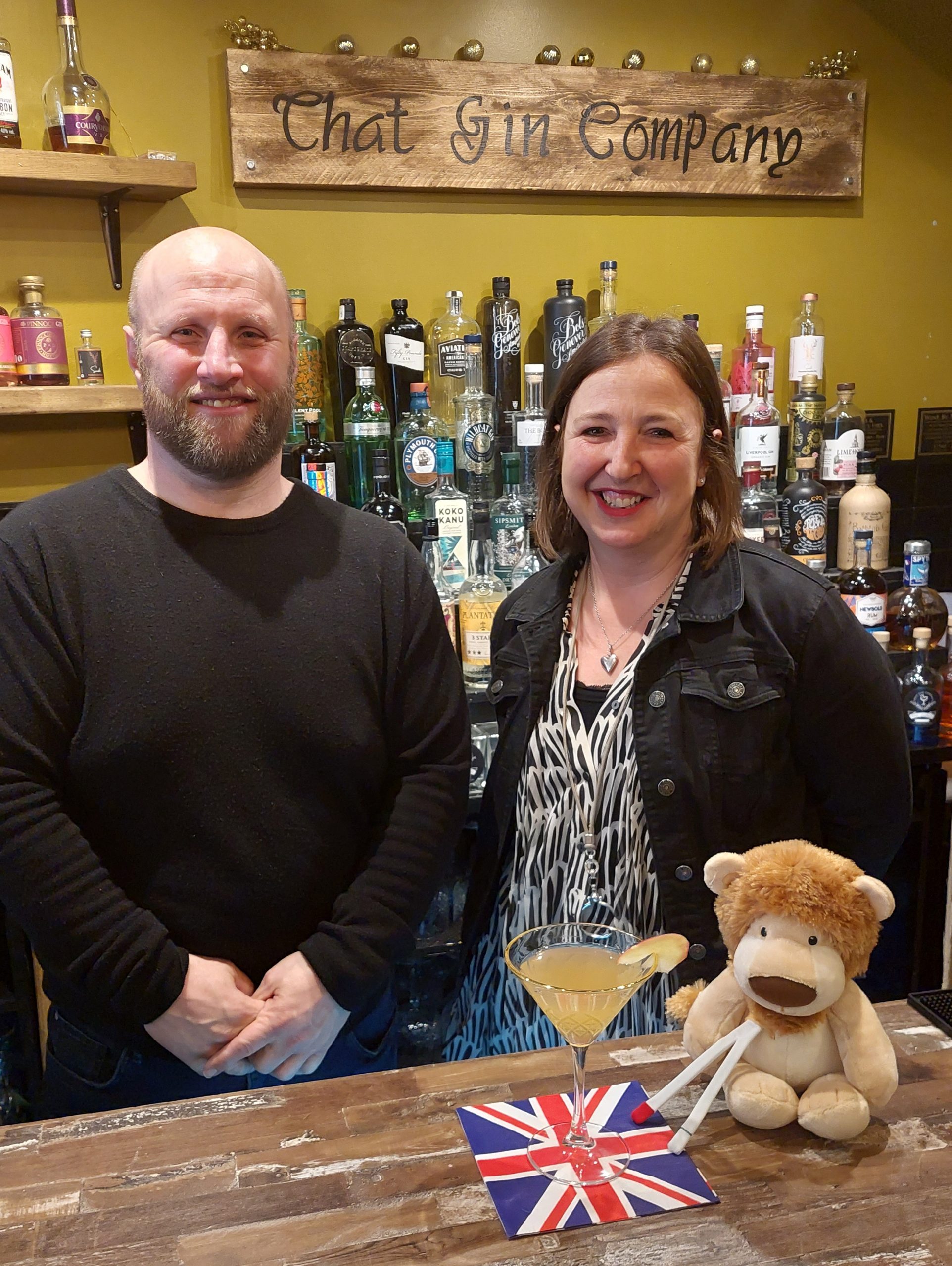 Warwick gin bar’s triple celebration in aid of local children’s charity