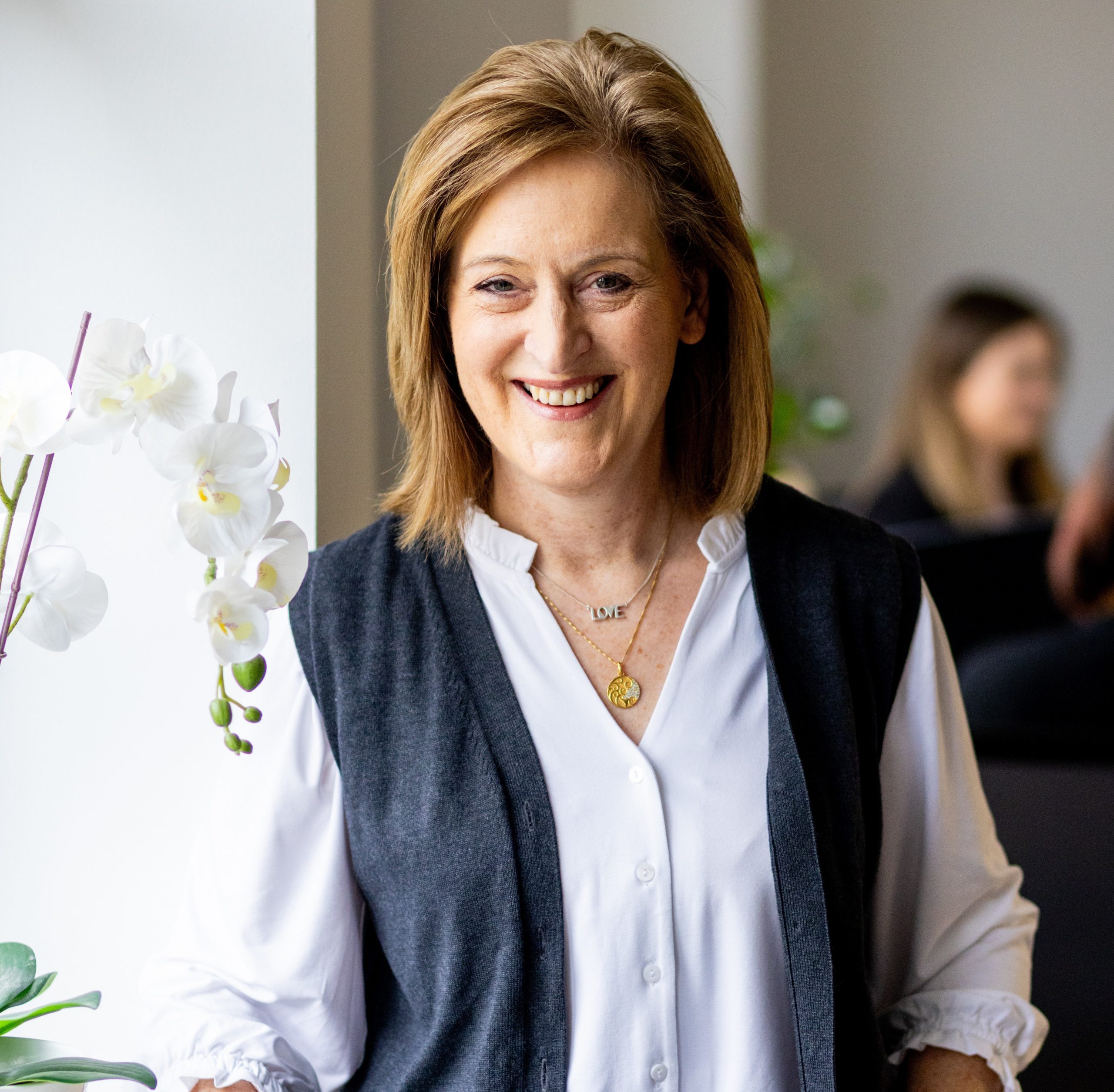 Elinor celebrates 20-year-anniversary with celebration – and national award!